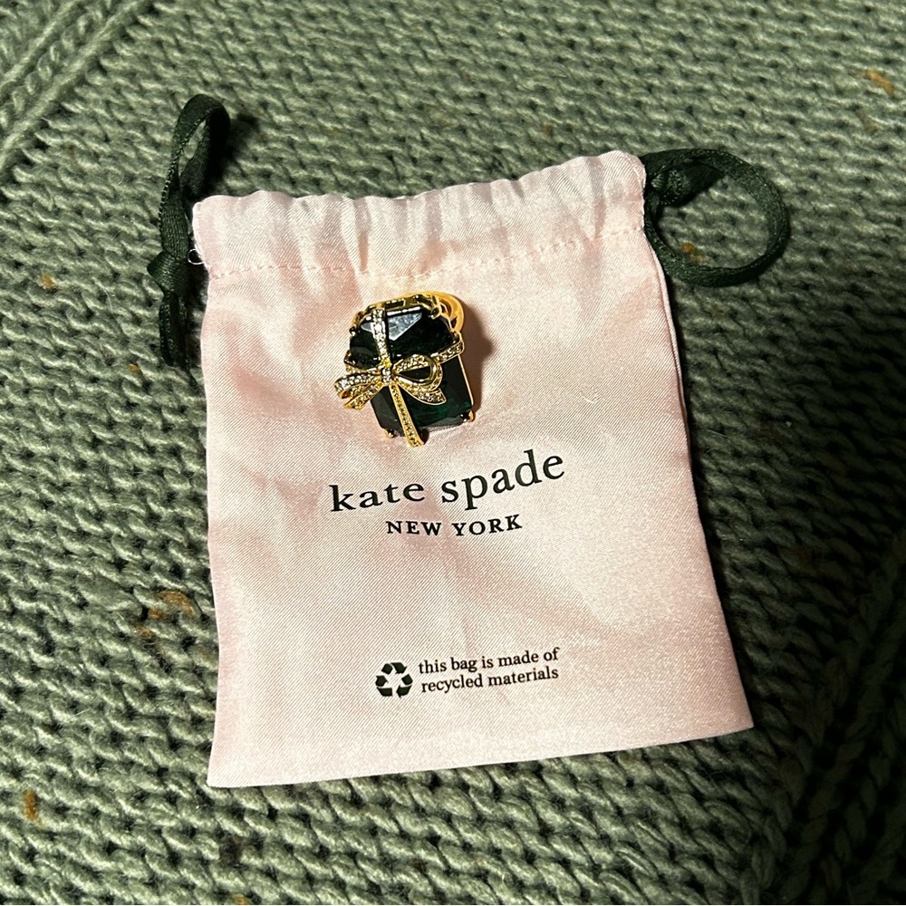 Kate Spade Present Ring Size 6